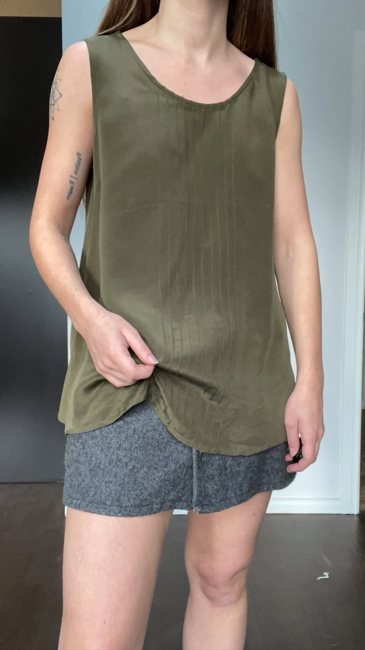 80s Olive 100% Silk Tank - M