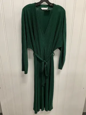 Dress Casual Midi By Clothes Mentor In Green, Size:M